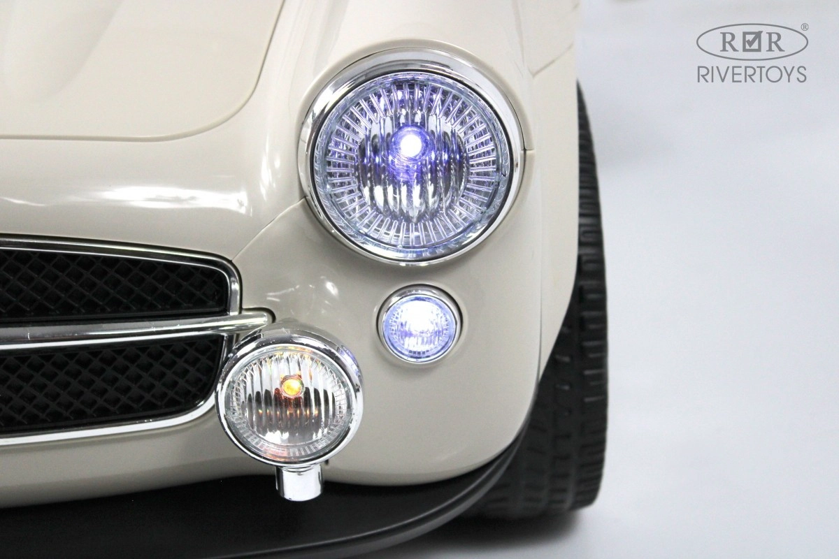 Детский электромобиль RiverToys C555MC белый vfsevxed2u0hs7h4bqqqw6fet5wyvt99