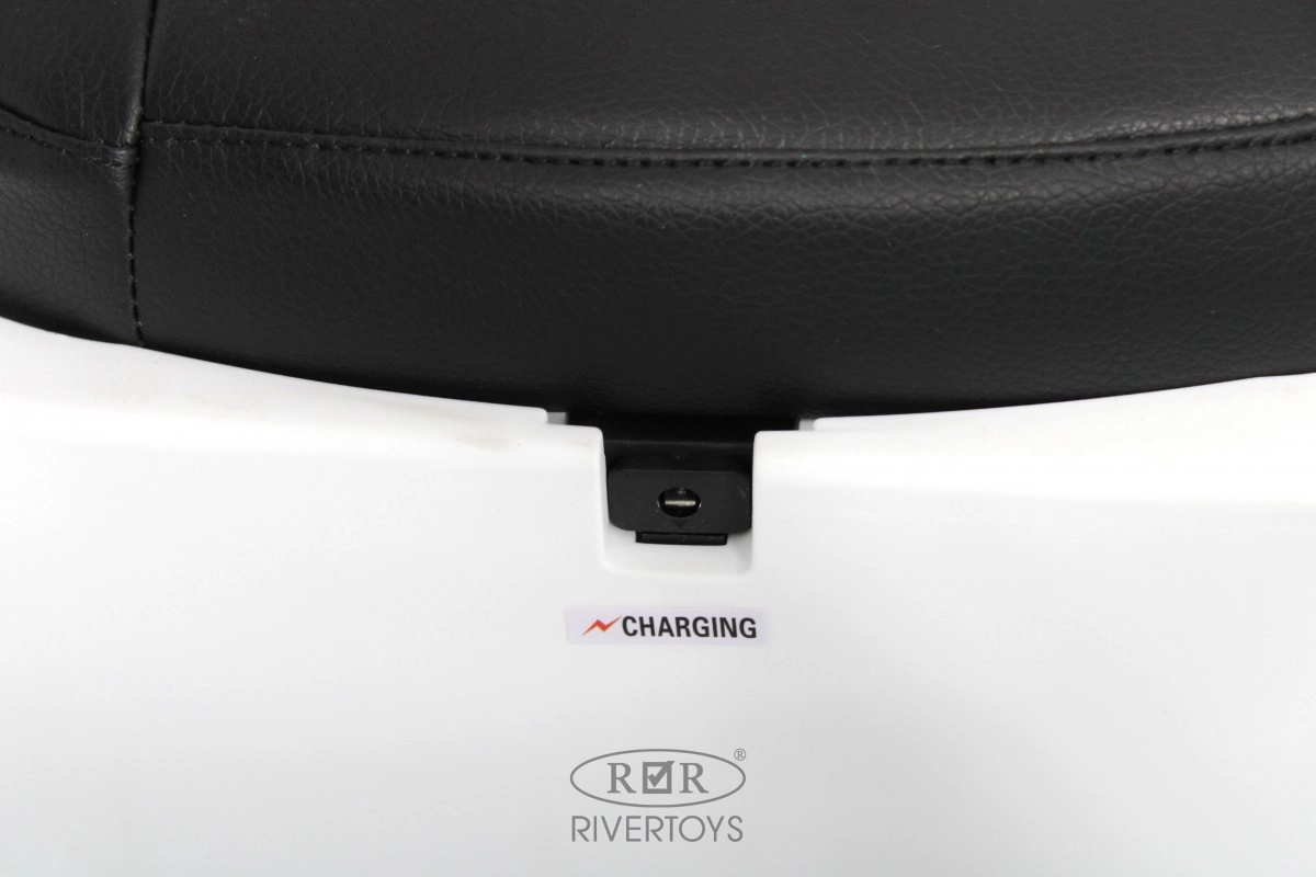 Детский электромобиль RiverToys K999PX белый 7g8ghdiv19zgfg5wspjposcp307yf3jy