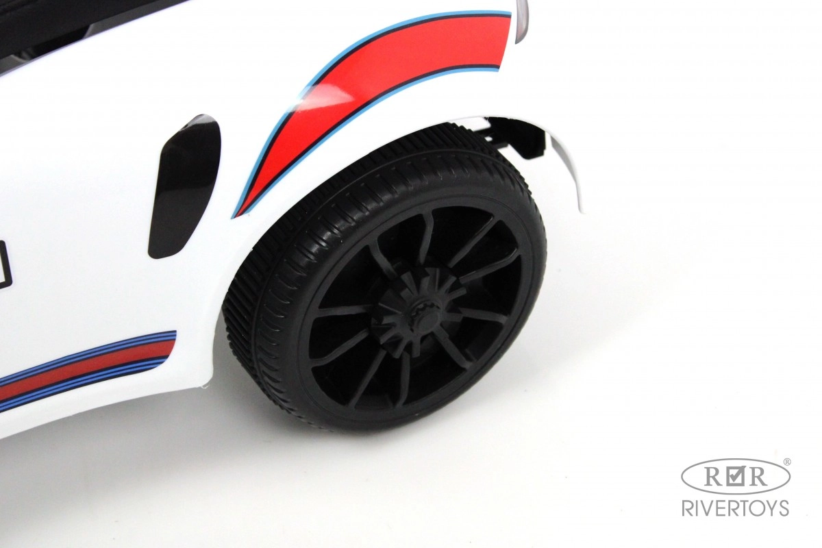 Детский толокар RiverToys F005FF белый cizrw7ro2ewdtnmlvywmvitjpxzi1g60