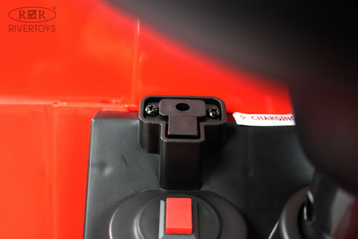 Детский электромобиль RiverToys G002GG красный 0a30dsvb3etwjdl5ylujyzjr9zusc44e