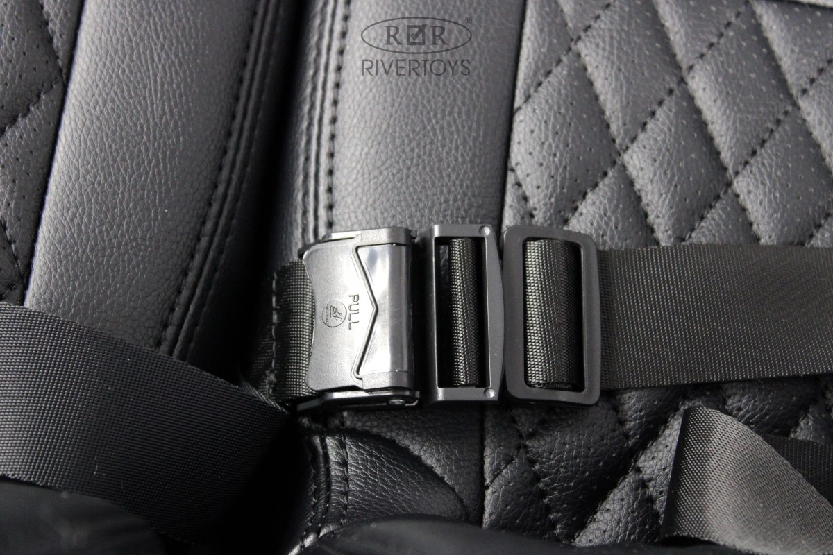 Детский электромобиль RiverToys AUDI R8 M333MM серый ueyuci8ji77wbox7qe4yvozrge2dasv5