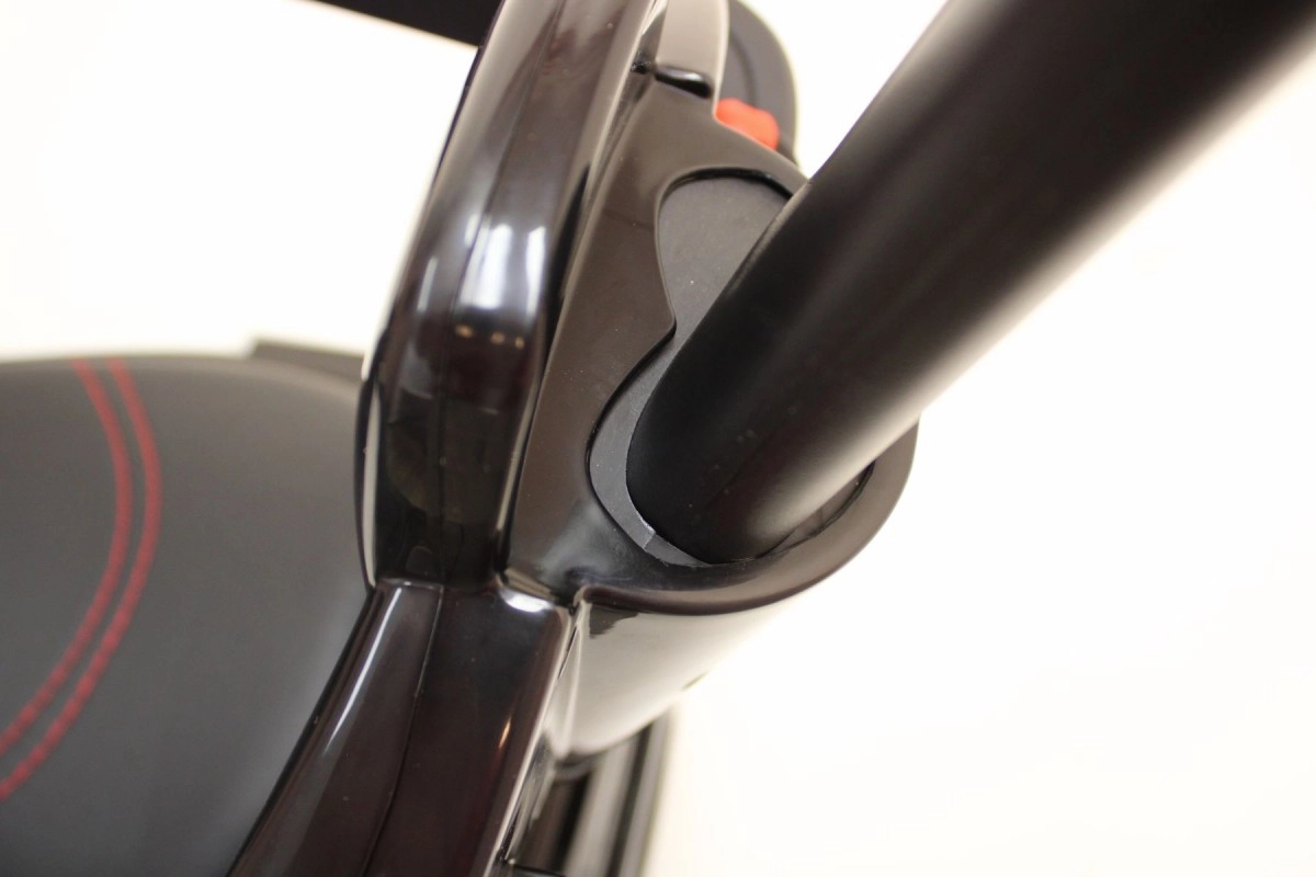 Детский толокар RiverToys BMW M5 A999MP-M с родительской ручкой черный kq1oico59y7lsz5c1txvw5w96lwab2fn