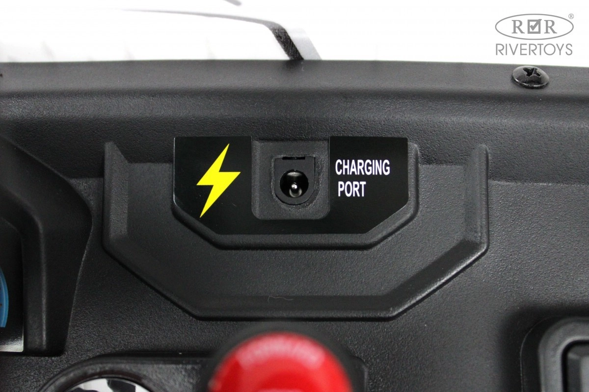 Детский электромобиль RiverToys A707AA LUX 4WD белый Spider xbwaq3zxly19tigfyca49f8wtqdh7fjt