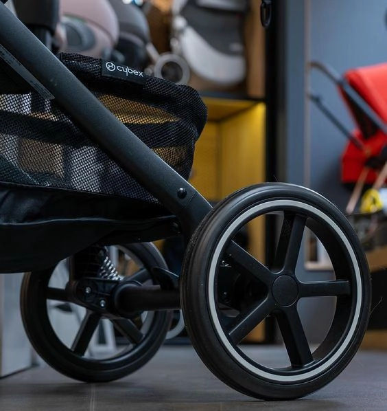 Прогулочная коляска Cybex Beezy Magic Black с дождевиком и бампером v9zeq4fm67h650qlhn159ji7nvami5b2