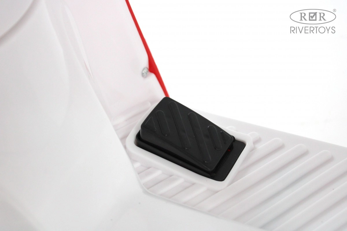 Детский электромобиль RiverToys Z444ZZ красный nrvg3ux2k59jai2d71oxlo15lhh5lxpy