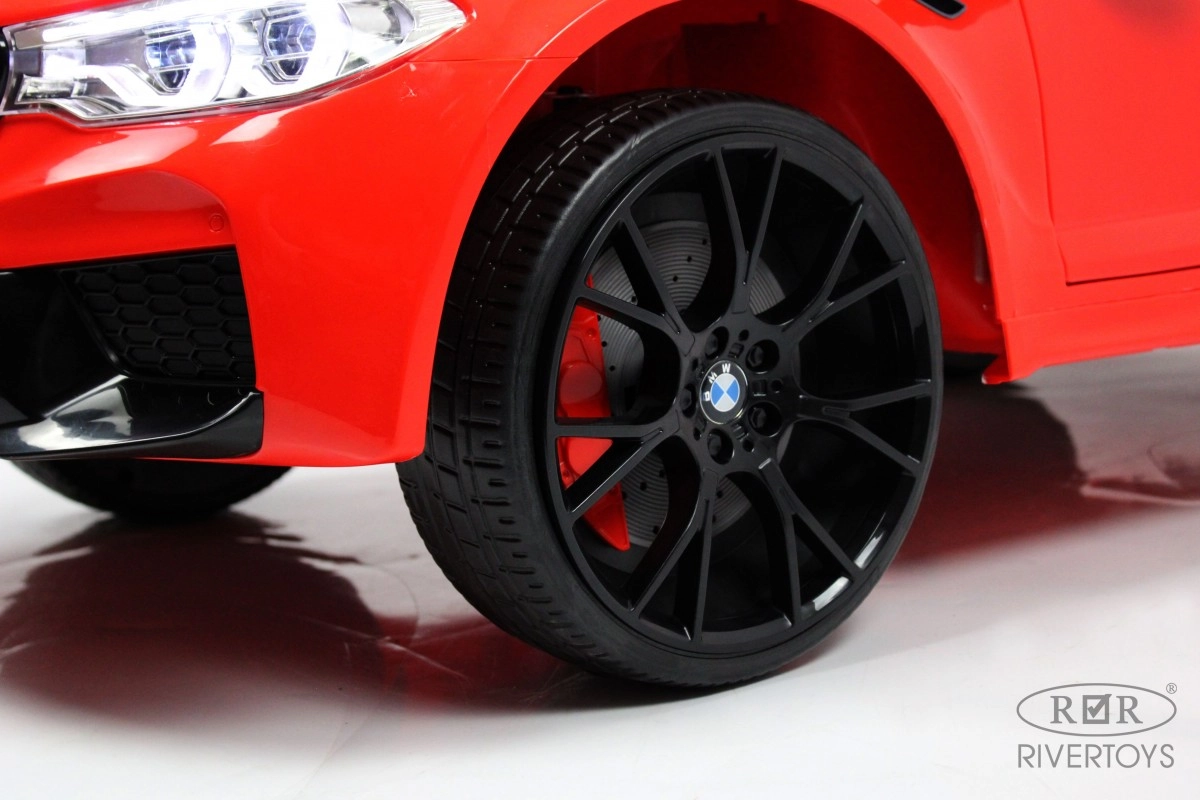 Детский электромобиль RiverToys BMW M5 Competition A555MP красный z47zu8io5d21p3op0brjlxg2dos5n6a2