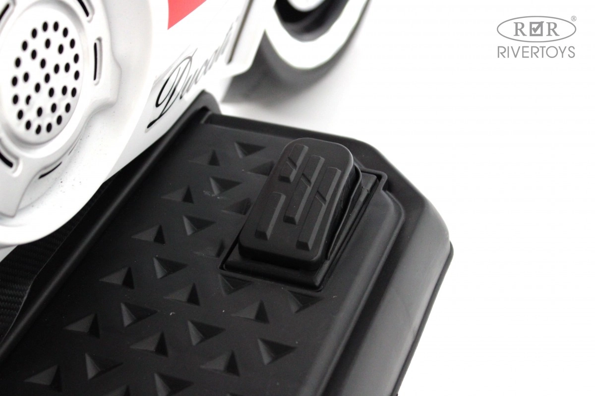 Детский электромотоцикл RiverToys М777БХ белый s9u0umj9j3mm1nf10ka1sd4kivxuob8h