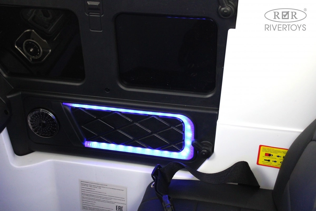 Детский электромобиль RiverToys Mercedes-AMG G63 G111GG, 24V белый tovo9bfo9ibbhyzfdosi23prv54ivhb5