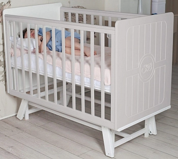 Детская кроватка Sweet Baby Nuovo с маятником (кашемир/белый)